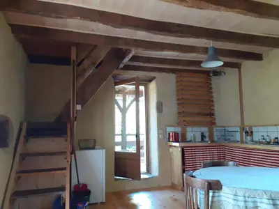 Cuisine ou kitchenette dans l'établissement La maison parfumée