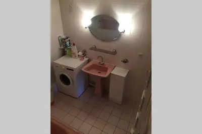 Salle de bains dans l'établissement Appartement spacieux 78m2 plein centre, balcon, jusqu’à 6 personnes