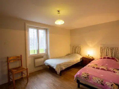 Un ou plusieurs lits dans un hébergement de l'établissement Maison indépendante en pleine nature dans la Vallée de l'Auvézère - FR-1-616-140