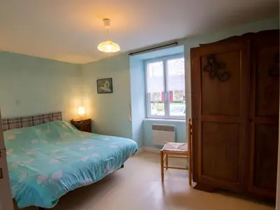 Un ou plusieurs lits dans un hébergement de l'établissement Maison indépendante en pleine nature dans la Vallée de l'Auvézère - FR-1-616-140