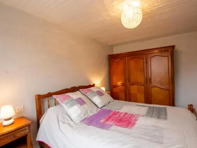 Un ou plusieurs lits dans un hébergement de l'établissement Maison spacieuse proche Lascaux, Wifi, Terrasse - FR-1-616-148