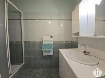 Salle de bains dans l'établissement Moulin isolé avec animaux admis, proche Sarlat - FR-1-616-170