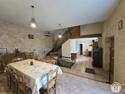 Coin salon dans l'établissement Moulin isolé avec animaux admis, proche Sarlat - FR-1-616-170