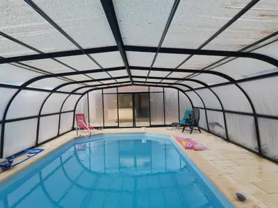 Piscine de l'établissement maison a la campagne avec piscine ou située à proximité