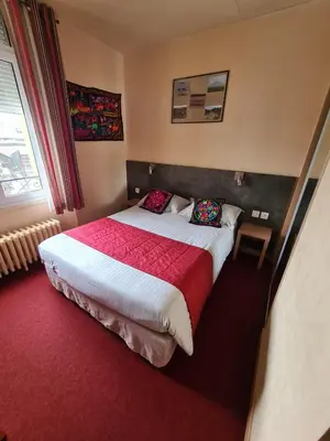 Un ou plusieurs lits dans un hébergement de l'établissement HOSTELLERIE du CANTAL