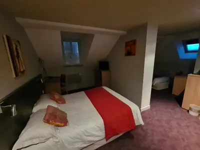 Un ou plusieurs lits dans un hébergement de l'établissement HOSTELLERIE du CANTAL