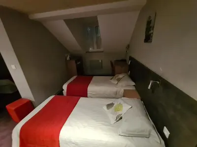 Un ou plusieurs lits dans un hébergement de l'établissement HOSTELLERIE du CANTAL