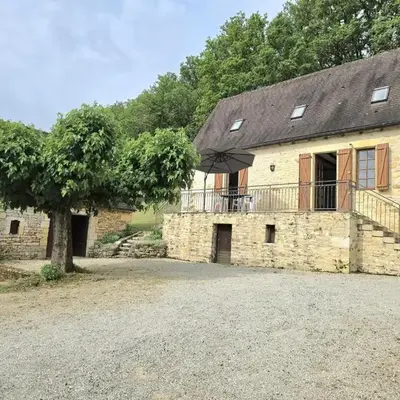 Charmante maison individuelle avec terrasse et BBQ en Dordogne