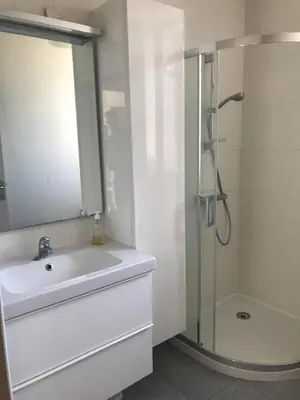 Salle de bains dans l'établissement Appartement Marion en coeur de ville 2 à 4 personnes
