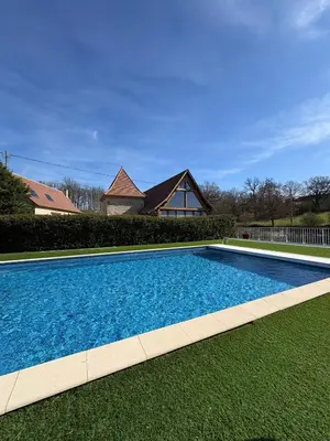 Piscine de l'établissement Gite la Balme ou située à proximité