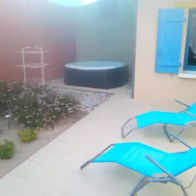 Gîte chaleureux avec jacuzzi