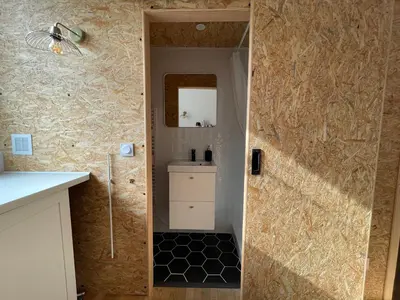 Salle de bains dans l'établissement Maison Yuki - Bleu Alpin - Netflix & Parking gratuit