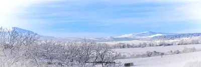 Vue générale sur la montagne ou vue sur la montagne depuis l'appartement