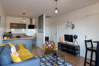 Cuisine ou kitchenette dans l'établissement L'Instant Terrasse - 1 Chambre