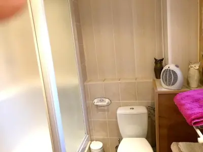 Salle de bains dans l'établissement Spacieuse villa à Proissans avec piscine privée