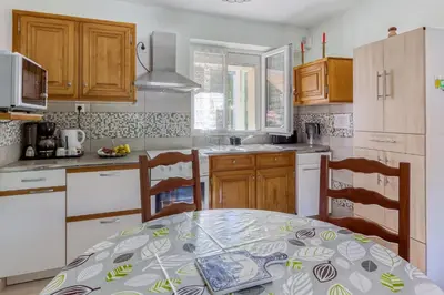 Cuisine ou kitchenette dans l'établissement Le Bas Mont-Dore