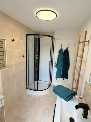 Salle de bains dans l'établissement La Petite Ecurie