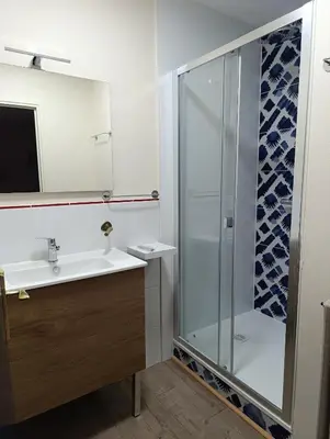 Salle de bains dans l'établissement Mirabeau