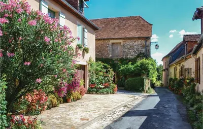 Jardin de l'établissement 3 Bedroom Amazing Home In Payzac