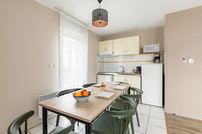 Cuisine ou kitchenette dans l'établissement Appart'City Classic Limoges