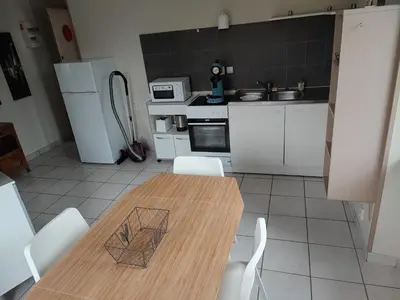 Cuisine ou kitchenette dans l'établissement F3, 3 pers - proche centre historique