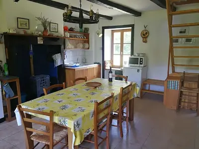 Cuisine ou kitchenette dans l'établissement La Petite Maison Pont Blanchard,
