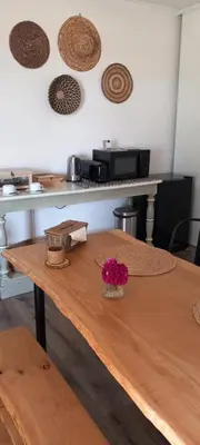 Cuisine ou kitchenette dans l'établissement Chambre d'hôtes indépendante à la campagne