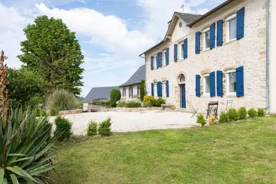 Jardin de l'établissement Gîte Jean Scafer, Piscine chauffée, Wifi, Salle de jeux, Animaux de la ferme