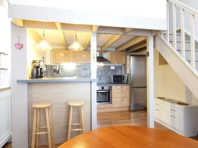 Cuisine ou kitchenette dans l'établissement Appartement T2 bis cosy avec Wi-Fi, 100m du centre, 6 pers., cave ski & vélos - FR-1-608-214