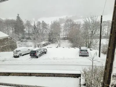 L'établissement Au coeur du Volcantal en hiver