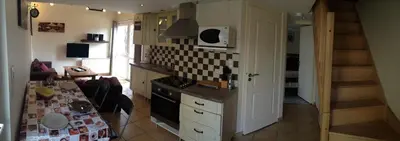 Cuisine ou kitchenette dans l'établissement Osez la Creuse - Au bord du lac de Vassivière - 27