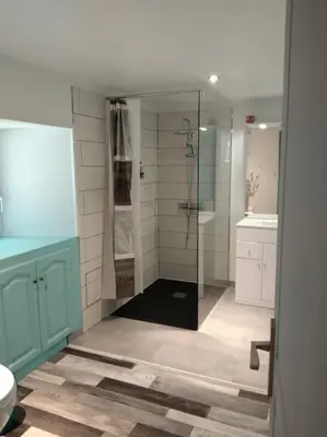 Salle de bains dans l'établissement Sur la Colline