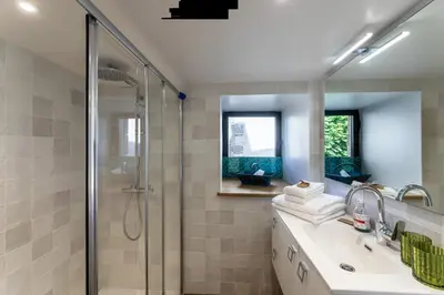 Salle de bains dans l'établissement Chez Mimi - La Petite Tour