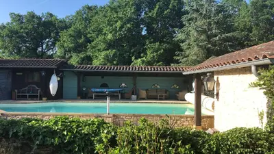 Piscine de l'établissement Le bon chemin Studio Stockholm ou située à proximité