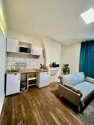 Cuisine ou kitchenette dans l'établissement Appartement T2 proche gare - DABNB
