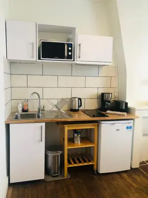 Cuisine ou kitchenette dans l'établissement Appartement T2 proche gare - DABNB