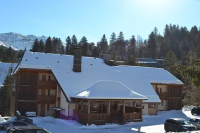 Vue générale sur la montagne ou vue sur la montagne depuis l'appartement