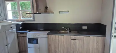 Cuisine ou kitchenette dans l'établissement maison d'hôte, gîte, la maisonnette