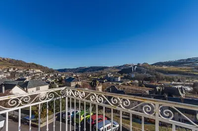 Vue générale sur la montagne ou vue sur la montagne depuis l'appartement