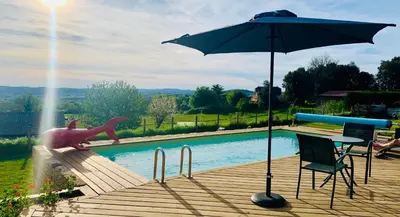 Piscine de l'établissement L'écrin des symes ou située à proximité