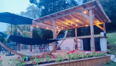 Jardin de l'établissement L'écrin des symes