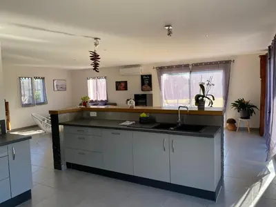 Cuisine ou kitchenette dans l'établissement Maison de Campagne