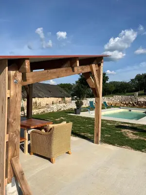 Piscine de l'établissement La ferme de la truffe chambres d hôtes ou située à proximité