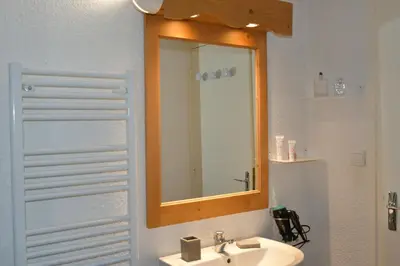 Salle de bains dans l'établissement Grand studio 6 pers. Super Besse, Résidence ***