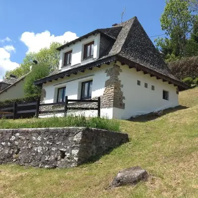 Chalet avec vue panoramique sur le Plomb du Cantal