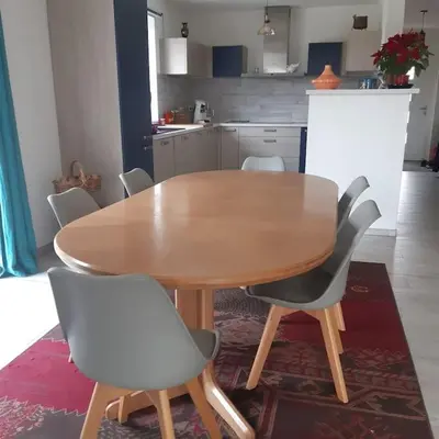 Cuisine ou kitchenette dans l'établissement Villa neuve avec piscine 6 personnes en limousin