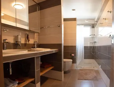 Salle de bains dans l'établissement Villa neuve avec piscine 6 personnes en limousin