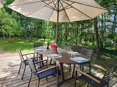 Jardin de l'établissement Gîte Le Petit Bois, près de Rocamadour, Padirac