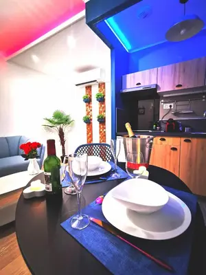 Cuisine ou kitchenette dans l'établissement Aux Bulles