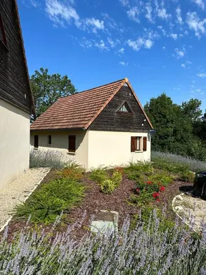 Jardin de l'établissement Le Lac Bleu huis 17